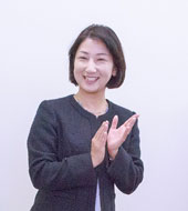 福岡市の社員研修・新入社員教育・マナー&接客接遇講座・VMD講座の事ならアクシアクリエイションの講師紹介
